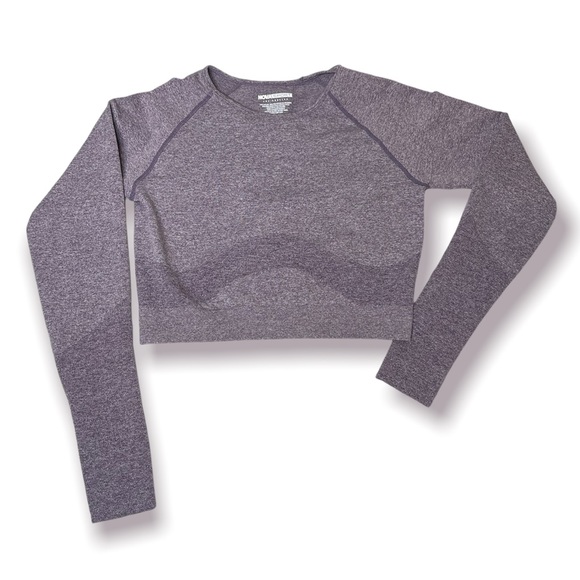 💜WORKOUT CROP TOP - LAVENDER✨ - Picture 3 of 4